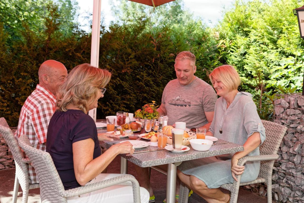 Wellnesshotel Deine Auszeit, Adults Only Achslach Екстериор снимка