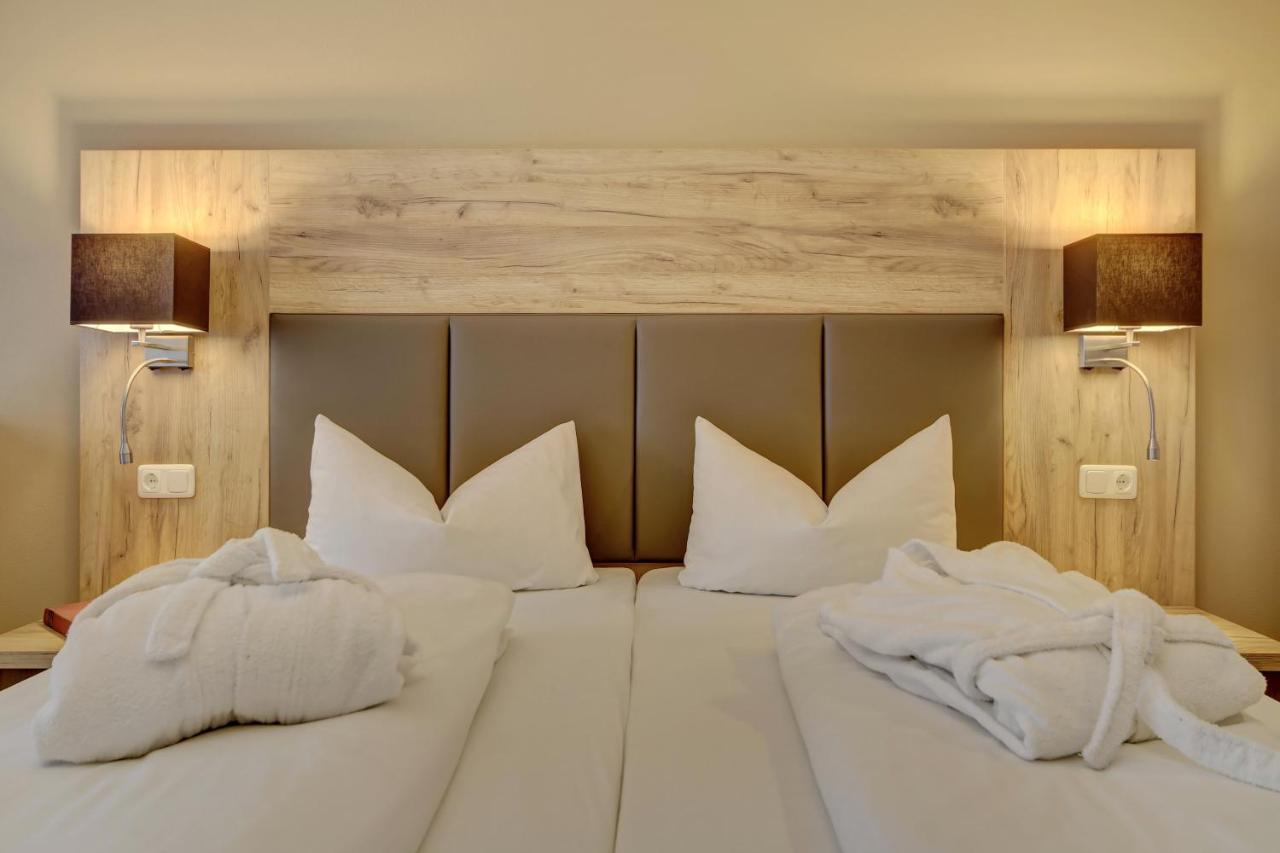 Wellnesshotel Deine Auszeit, Adults Only Achslach Екстериор снимка