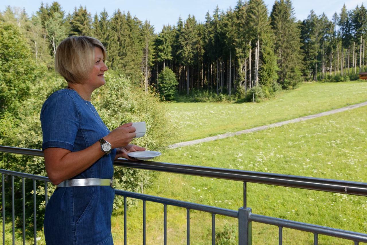 Wellnesshotel Deine Auszeit, Adults Only Achslach Екстериор снимка