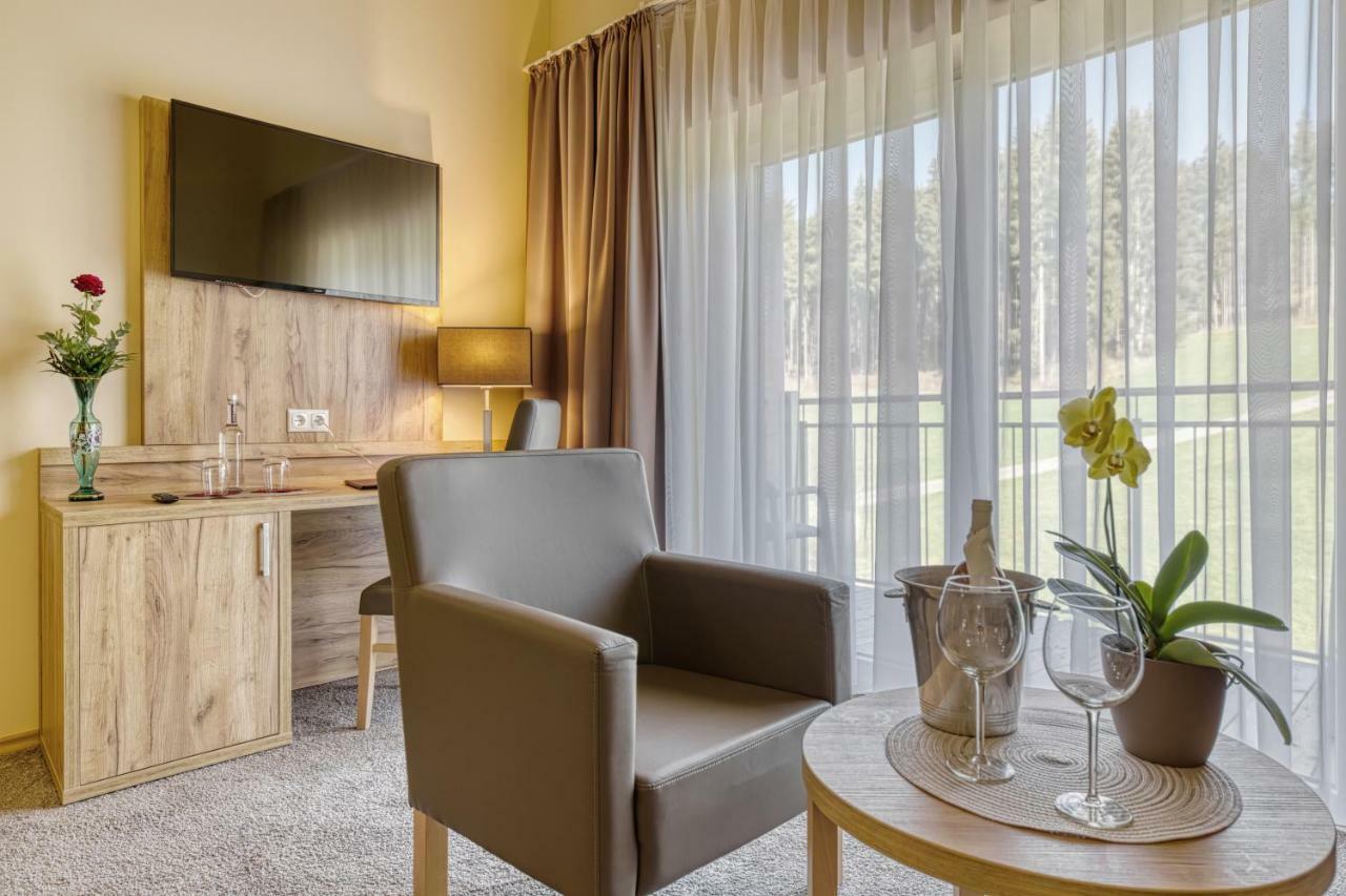 Wellnesshotel Deine Auszeit, Adults Only Achslach Екстериор снимка