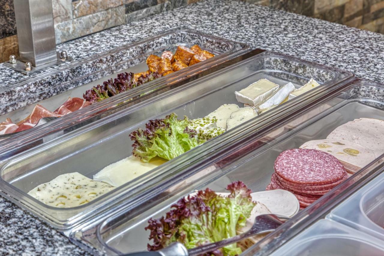 Wellnesshotel Deine Auszeit, Adults Only Achslach Екстериор снимка